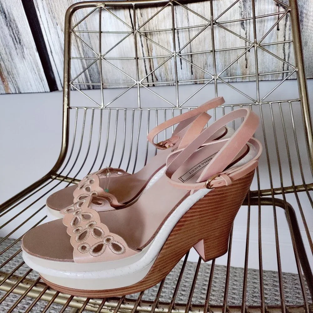 NIB $425 Nina Ricci platform sandals. IT‎ 37.5 (US 6.5) and IT 40 (US 9)